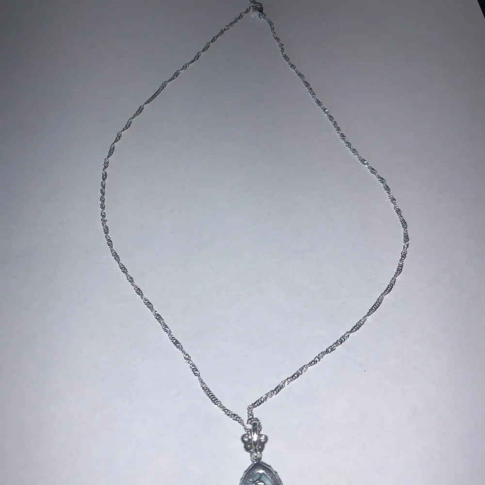 Floral drop pendant - Picture 2 of 5
